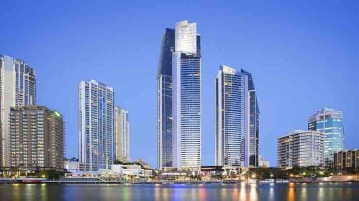 Beachview Surfers 2bd Lux Apartment Gold Coast